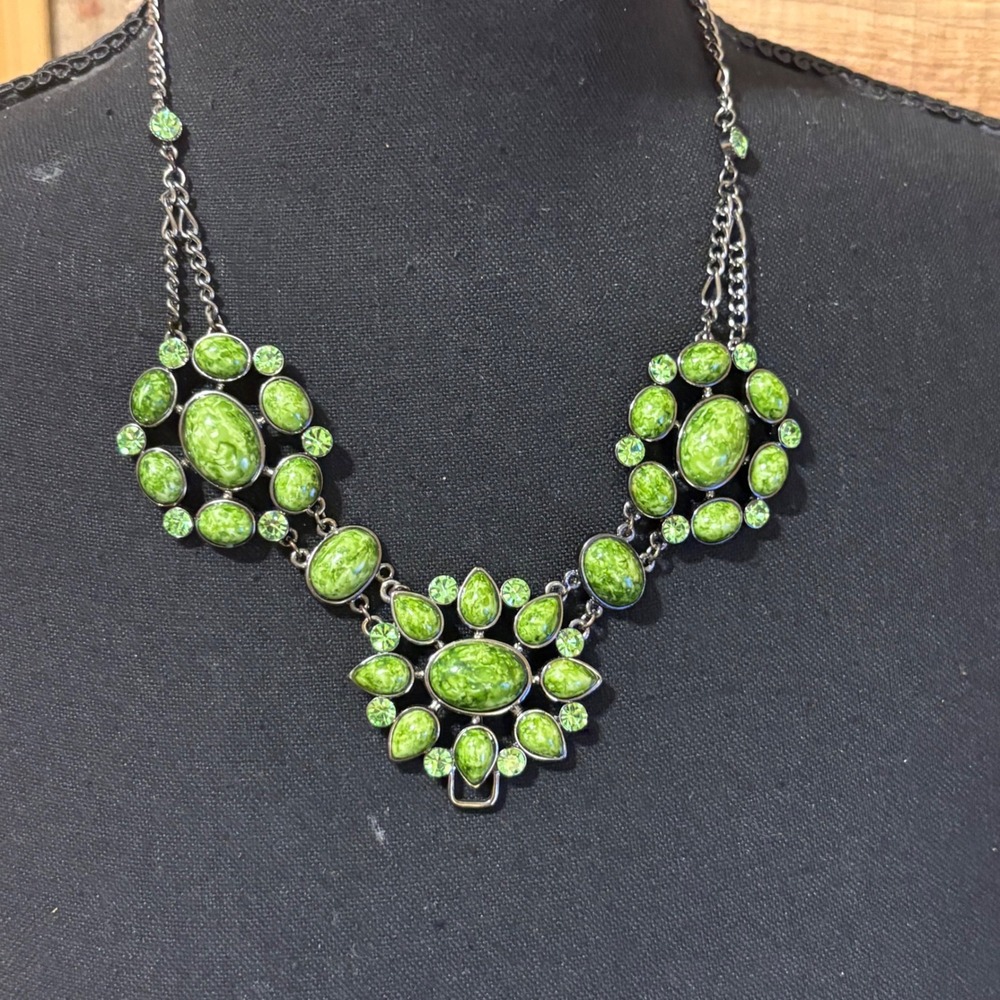 Vintage Green‎ Silver Tone Statement Necklace Marbled Lime Crystals Rhinestones